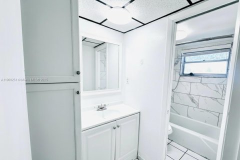 Снять в аренду кондоминиум в Хайалиа, Флорида 3 спальни, 120.77м2, № 2018958 - фото 6