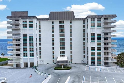 Condo in Ormond Beach, Florida, 2 bedrooms  № 2217317 - photo 2
