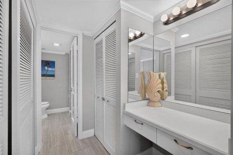 Condo in Ormond Beach, Florida, 2 bedrooms  № 2217317 - photo 22
