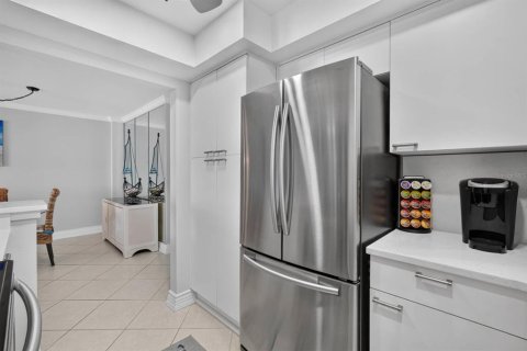 Condo in Ormond Beach, Florida, 2 bedrooms  № 2217317 - photo 15