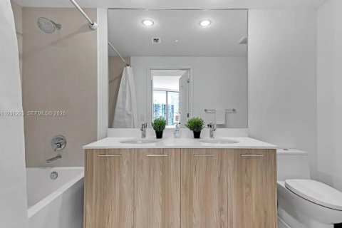 Copropriété à louer à Miami, Floride: 1 chambre, 69.31 m2 № 2088662 - photo 12
