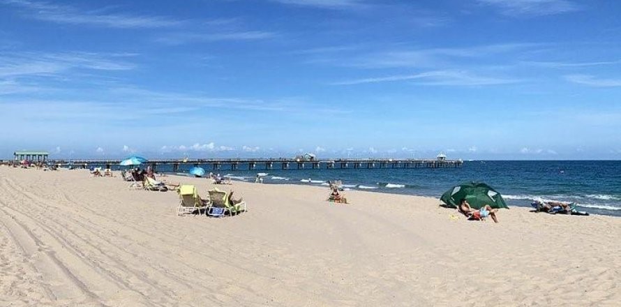 Condominio en Fort Lauderdale, Florida, 2 dormitorios № 1077095