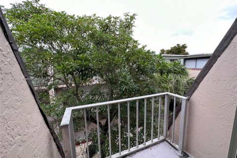 Copropriété à vendre à Deerfield Beach, Floride: 2 chambres, 100.33 m2 № 1933817 - photo 7