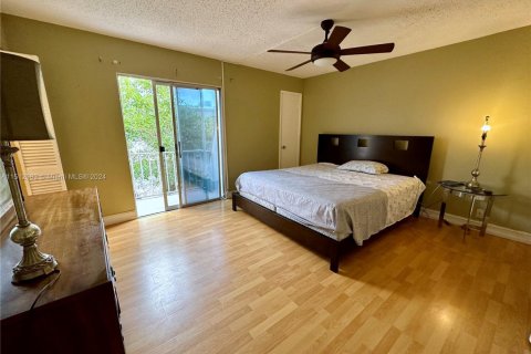 Copropriété à vendre à Deerfield Beach, Floride: 2 chambres, 100.33 m2 № 1933817 - photo 9