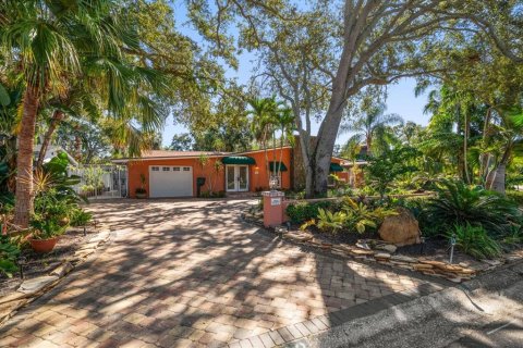 Casa en Saint Petersburg, Florida 3 dormitorios, 204.94 m2 № 2136709