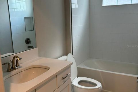 House in Apollo Beach, Florida 3 bedrooms, 198.81 sq.m. № 1870230 - photo 10