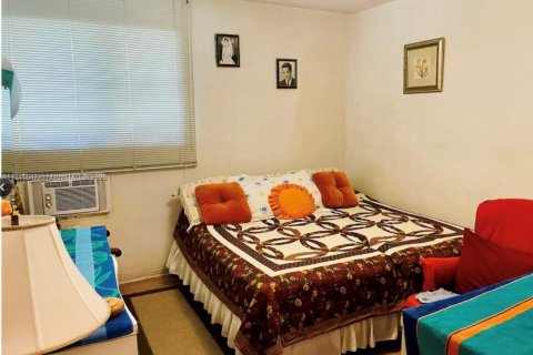 Commercial property in North Miami, Florida 265.42 sq.m. № 1867203 - photo 10