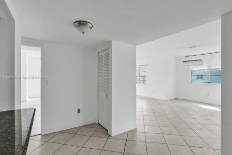 Condominio en alquiler en Sunny Isles Beach, Florida, 3 dormitorios, 145.86 m2 № 2054268 - foto 16