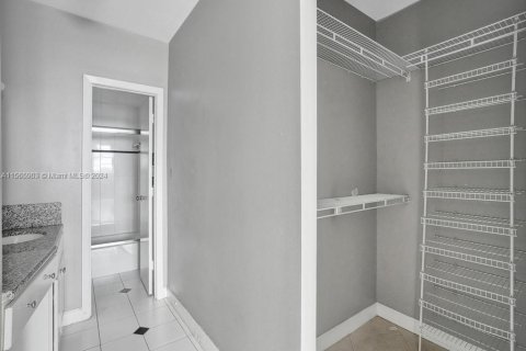 Condominio en alquiler en Sunny Isles Beach, Florida, 3 dormitorios, 145.86 m2 № 2054268 - foto 27