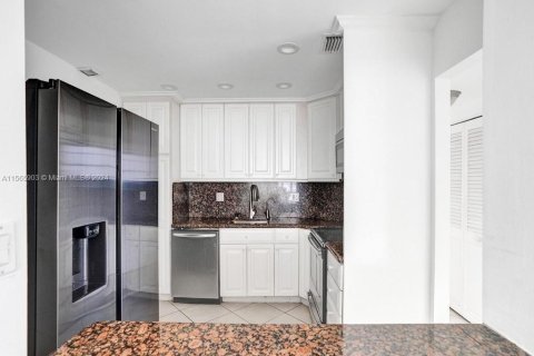 Condominio en alquiler en Sunny Isles Beach, Florida, 3 dormitorios, 145.86 m2 № 2054268 - foto 20