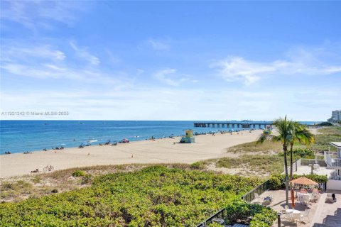 Copropriété à vendre à Pompano Beach, Floride: 2 chambres, 103.12 m2 № 2089169 - photo 14