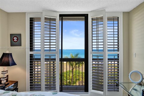 Copropriété à vendre à Pompano Beach, Floride: 2 chambres, 103.12 m2 № 2089169 - photo 10