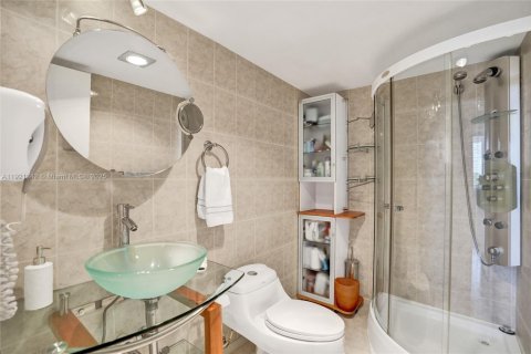 Copropriété à vendre à Pompano Beach, Floride: 2 chambres, 103.12 m2 № 2089169 - photo 18