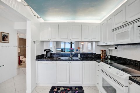 Copropriété à vendre à Pompano Beach, Floride: 2 chambres, 103.12 m2 № 2089169 - photo 25