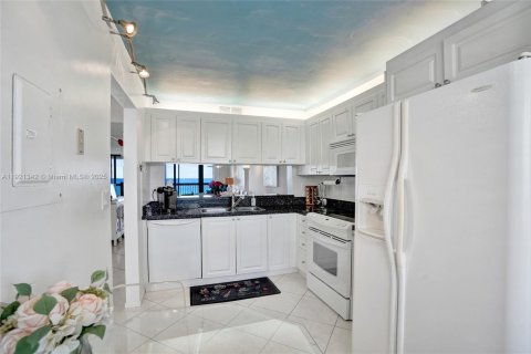 Copropriété à vendre à Pompano Beach, Floride: 2 chambres, 103.12 m2 № 2089169 - photo 24