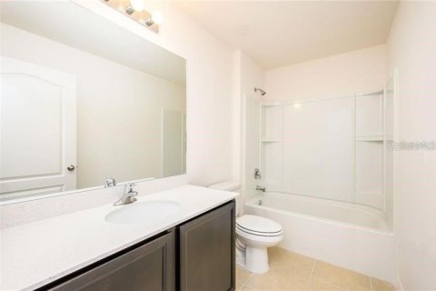 Casa en venta en Leesburg, Florida, 5 dormitorios, 180.6 m2 № 2419941 - foto 4