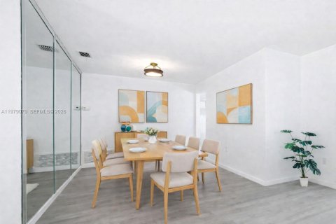 Купить виллу или дом в Санрайз, Флорида 3 спальни, 146.79м2, № 2043548 - фото 12