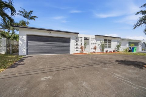 Купить виллу или дом в Санрайз, Флорида 3 спальни, 146.79м2, № 2043548 - фото 3