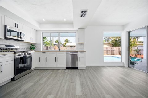 Купить виллу или дом в Санрайз, Флорида 3 спальни, 146.79м2, № 2043548 - фото 14