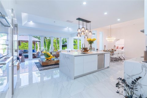Villa ou maison à vendre à Miami, Floride: 3 chambres, 180.32 m2 № 1892680 - photo 16