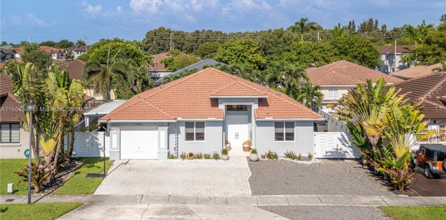 Villa ou maison à Miami, Floride 3 chambres, 180.32 m2 № 1892680