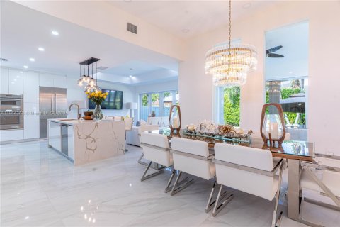 Villa ou maison à vendre à Miami, Floride: 3 chambres, 180.32 m2 № 1892680 - photo 8