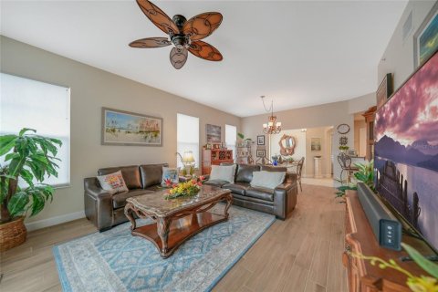 Condo in Punta Gorda, Florida, 2 bedrooms  № 1901909 - photo 13