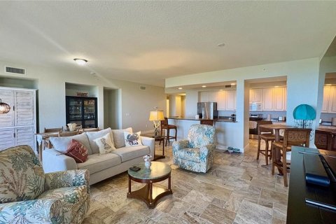 Condo in New Smyrna Beach, Florida, 3 bedrooms  № 2206927 - photo 4