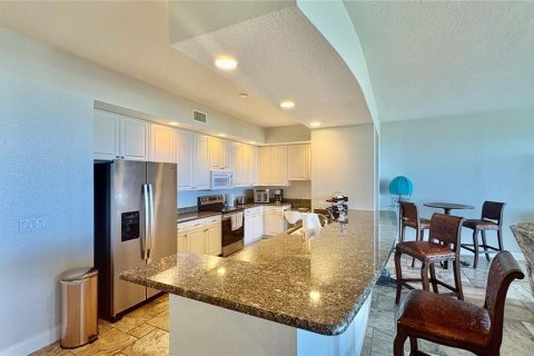 Condo in New Smyrna Beach, Florida, 3 bedrooms  № 2206927 - photo 23