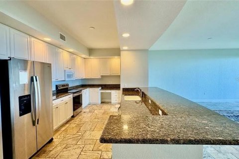 Condo in New Smyrna Beach, Florida, 3 bedrooms  № 2206927 - photo 22