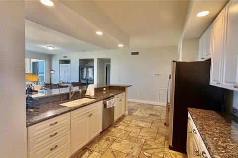 Condo in New Smyrna Beach, Florida, 3 bedrooms  № 2206927 - photo 19