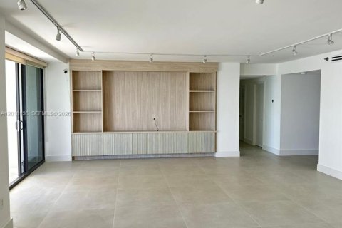 Condo à Bal Harbour, Floride, 2 chambres  № 2090421