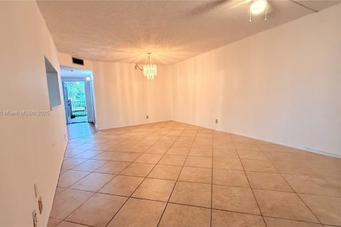 Copropriété à vendre à Davie, Floride: 3 chambres, 107.3 m2 № 1955876 - photo 25