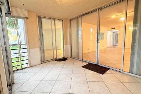 Copropriété à vendre à Davie, Floride: 3 chambres, 107.3 m2 № 1955876 - photo 16