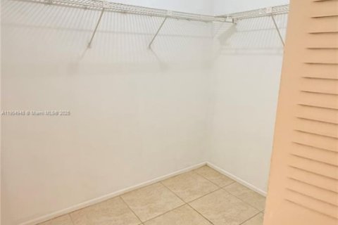 Copropriété à vendre à Davie, Floride: 3 chambres, 107.3 m2 № 1955876 - photo 20