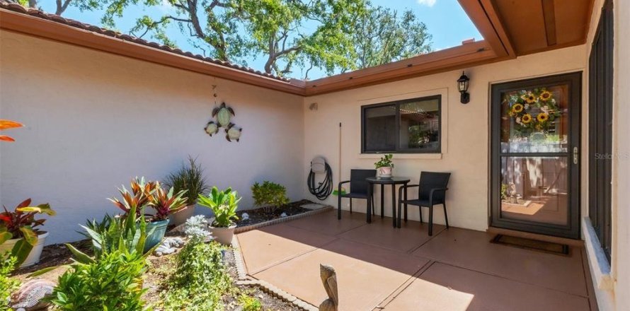 House in Bradenton, Florida 2 bedrooms, 161.65 sq.m. № 1654317
