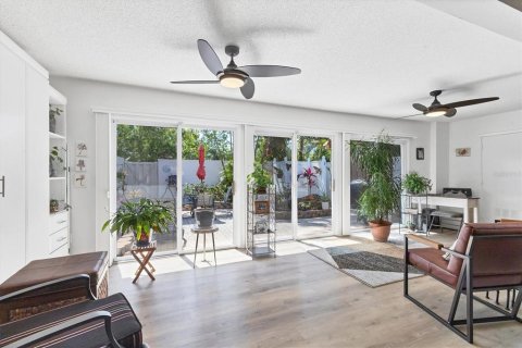 House in Bradenton, Florida 2 bedrooms, 161.65 sq.m. № 1654317 - photo 27