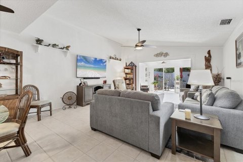 House in Bradenton, Florida 2 bedrooms, 161.65 sq.m. № 1654317 - photo 15