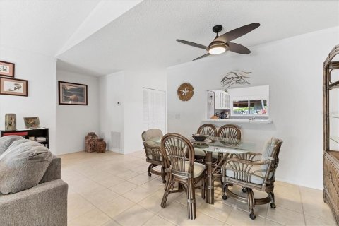 House in Bradenton, Florida 2 bedrooms, 161.65 sq.m. № 1654317 - photo 13