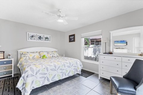 House in Bradenton, Florida 2 bedrooms, 161.65 sq.m. № 1654317 - photo 24