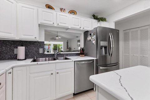 House in Bradenton, Florida 2 bedrooms, 161.65 sq.m. № 1654317 - photo 10
