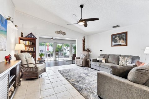 House in Bradenton, Florida 2 bedrooms, 161.65 sq.m. № 1654317 - photo 17
