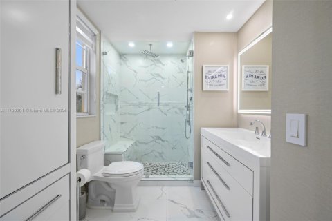 Condo in Coral Gables, Florida, 3 bedrooms  № 1937894 - photo 21