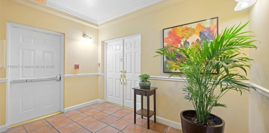Condominio en Coral Gables, Florida, 3 dormitorios  № 1937894
