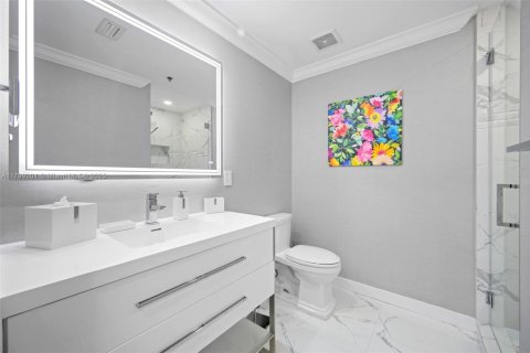 Condo in Coral Gables, Florida, 3 bedrooms  № 1937894 - photo 15