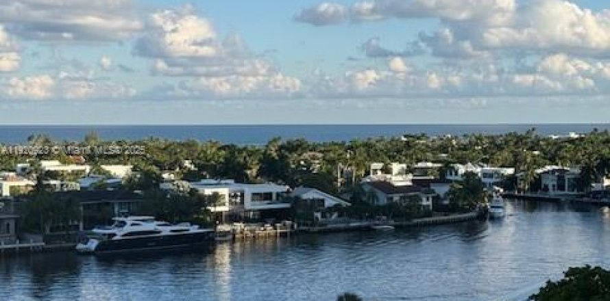 Condo à Aventura, Floride, 2 chambres  № 2038008