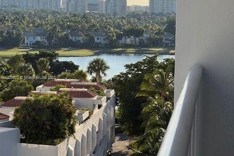 Copropriété à vendre à Aventura, Floride: 2 chambres, 105.54 m2 № 2038008 - photo 28