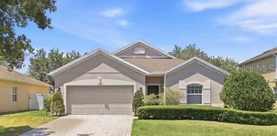 House in Kissimmee, Florida 4 bedrooms, 170.85 sq.m. № 2214863