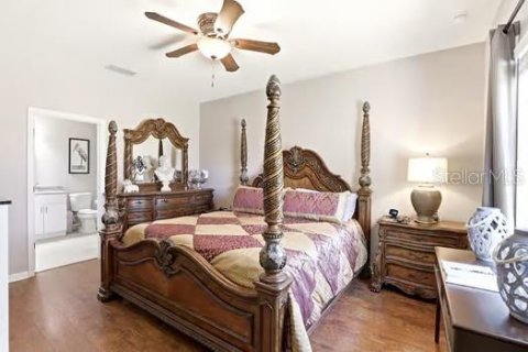 House in Kissimmee, Florida 4 bedrooms, 170.85 sq.m. № 2214863 - photo 17