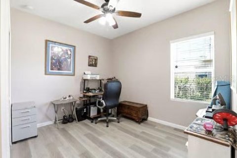 House in Kissimmee, Florida 4 bedrooms, 170.85 sq.m. № 2214863 - photo 24
